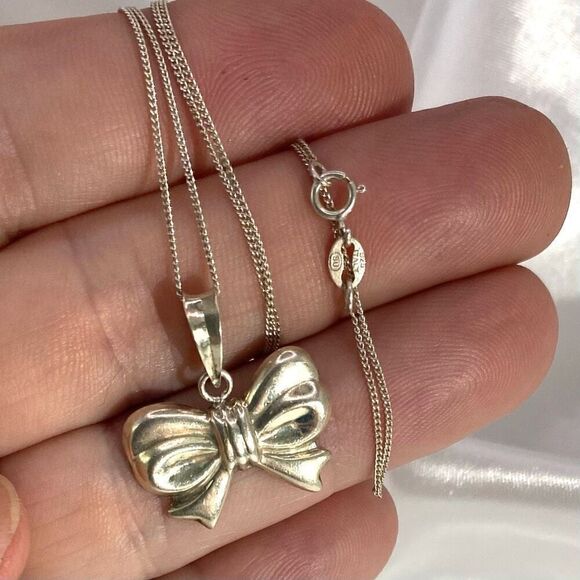Akj Stunning Italian Sterling Silver Bow Pendant & 17” Sterling Chain - Picture 5 of 11